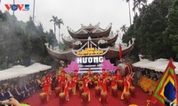ベトナム北部最大の巡礼祭り「フオン寺祭り」が開幕 前年比138%増の人出