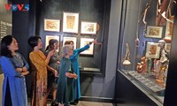 Ra mắt không gian trưng bày mỹ thuật ứng dụng và mỹ thuật dân gian 