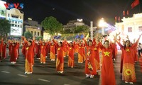 Ao Dai festival graces Hai Phong streets 