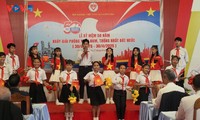Kiều bào tại Campuchia hòa chung không khí kỷ niệm 50 năm thống nhất đất nước