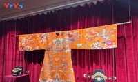 Khám phá vẻ đẹp triều phục Việt tại Triển lãm “Thấp thoáng vàng son”