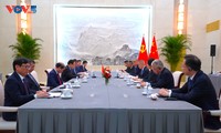 Việt Nam coi trọng và ưu tiên hàng đầu phát triển quan hệ với Trung Quốc
