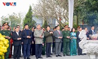 Tổng Bí thư Tô Lâm dâng hương tưởng nhớ các lãnh đạo tiền bối