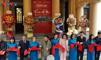 Khai mạc triển lãm “Xuân Hà Nội”