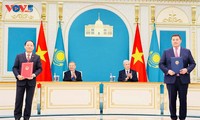 Vietnam y Kazajistán elevan el marco de sus relaciones a asociación estratégica   