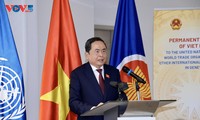 Presidente del Parlamento vietnamita llama a la unidad y mayor contribución de connacionales en Suiza