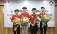 Quatre élèves vietnamiens remportent l'or aux Olympiades internationales de chimie 2022