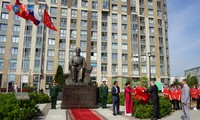 Saint-Pétersbourg inaugure une place Hô Chi Minh