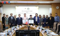 Trung tâm Việt Nam học và Hội hữu nghị Thái Lan - Việt Nam ký kết hợp tác