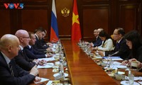 Special envoy of Party General Secretary To Lam meets leaders of major Russian Parties
