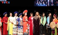 Áo dài Việt Nam lần đầu tỏa sáng trong buổi hòa nhạc quốc tế tại Budapest