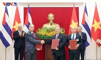 Việt Nam và Cuba ký kết các văn kiện hợp tác