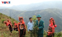 ​Vietnam makes impressive progress in poverty reduction over the past decade