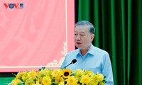 Vinh Long has all necessary conditions to become a new economic hub: Party leader