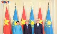 Kazajistán celebra ceremonia de bienvenida al líder del Partido Comunista de Vietnam