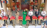 ໄຂ​ງານ​ວາງ​ສະ​ແດງ​ຫົວ​ເລື່ອງ​ສະ​ເພາະ “ໂຮ່​ຈີ​ມິ​ນ ໃນ​ສິ​ລະ​ປະປະ​ຕິ​ມາ​ກຳ”