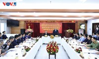 Nguyên Xuân Phuc travaille avec l'Association des juristes vietnamiens 