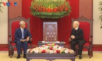 Nguyên Phu Trong: le Vietnam soutient le renouveau du Laos