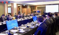 Tô Lâm à une table ronde Vietnam - République de Corée sur la science et la technologie