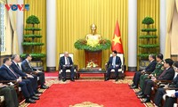 Luong Cuong reçoit Yasar Guler