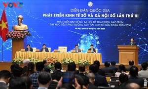팜 민 찐 총리, ‘제3회 디지털 경제•사회 발전’ 국가 포럼 주재