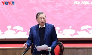 トー・ラム書記長、ハノイ市委員会と「100年ビジョン」の首都開発を議論