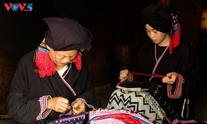 藍色に込められた魂―ザオ族の民族衣装