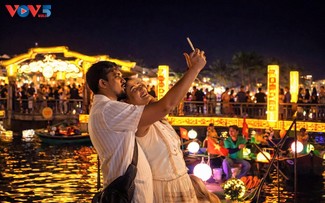 Warga Vietnam Merayakan Tahun Kuda 2026 dengan Gembira