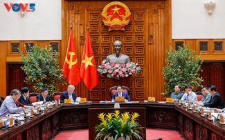 Impulsar un crecimiento económico del 10 % y mantener la estabilidad macroeconómica