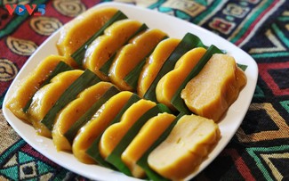 Pumpkin cake: a taste of the land, culture, and life of Tay people