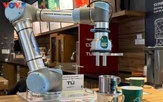 Hanoi’s first robot café revolutionizes the coffee experience
