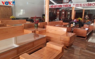Thai Yen village preserves, develops its woodcraft 