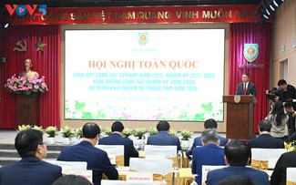 チン首相「制度・法整備は発展のための資源・原動力・目標」