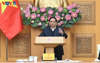 チン首相 新時代に向けた飛躍の基盤を構築