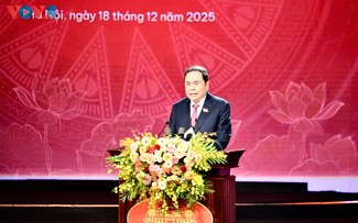 Ehrung von herausragenden journalistischen Werken bei der 4. Verleihung des Dien-Hong-Pressepreises 