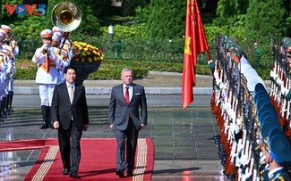 Presiden Vietnam, Luong Cuong Memimpin Upacara Penyambutan Resmi Raja Yordania