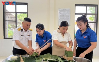 Tentara dan Rakyat di Pulau-Pulau Terpencil Bersiap Menyambut Hari Raya Tet