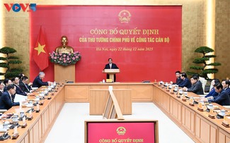 Thủ tướng Phạm Minh Chính trao quyết định Quyền Bộ trưởng Bộ Công thương