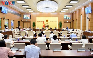 Vietnam eyes double-digit growth with international financial center