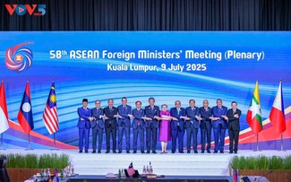 AMM 58: ASEAN consolidates unity, Vietnam co-chairs meetings