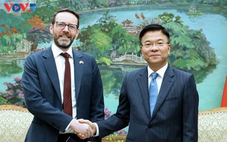 Deputy PM calls education a bright spot in Vietnam-UK partnership