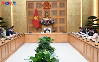 Vietnam deals with IUU fishing aggressively, PM tells EU business leaders 