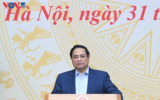 PM underscores stronger reforms, better institutions for private economic development