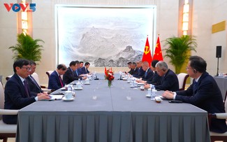 Việt Nam coi trọng và ưu tiên hàng đầu phát triển quan hệ với Trung Quốc