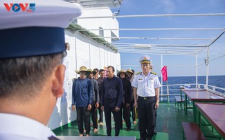 Bầu cử sớm tại khu vực cụm Ba Kè ngoài khơi vùng biển Việt Nam