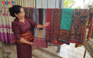 Khmer artisan safeguards centuries-old brocade weaving craft