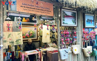 Red River Delta’s authentic Tet atmosphere recreated in Hanoi’s Old Quarter