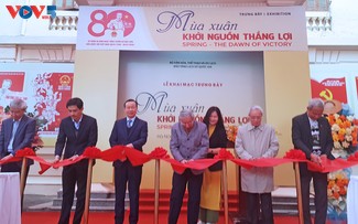 Khai mạc trưng bày chuyên đề “Mùa Xuân - Khởi nguồn thắng lợi” 