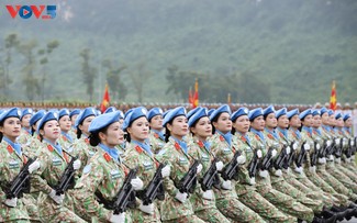 Les «roses d’acier» de l’armée vietnamienne