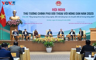 Le Premier ministre dialogue avec les agriculteurs vietnamiens